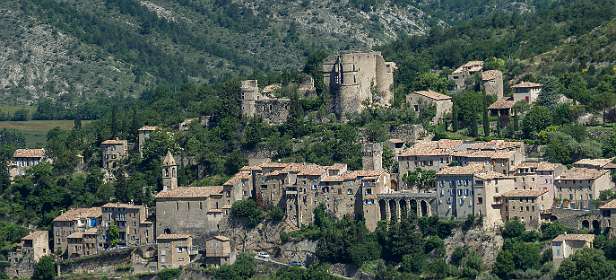 4: 160619-104953_Montbruns-les-Bains-Pano-2