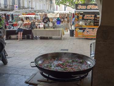 6: 160522-103656_Nyons