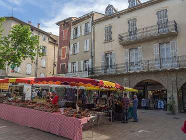 7: 160522-103835_Nyons