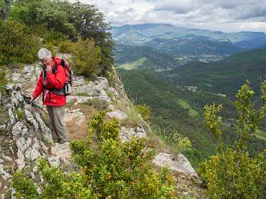 18: 160523-130900_Nyons<br>Rechts moet Sahune ergens liggeb