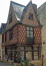 12: 2009 05 07_0020<br>Chinon