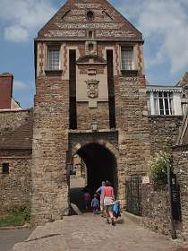 10: 2009 06 03_0946<br>Ingang middeleeuwse stad