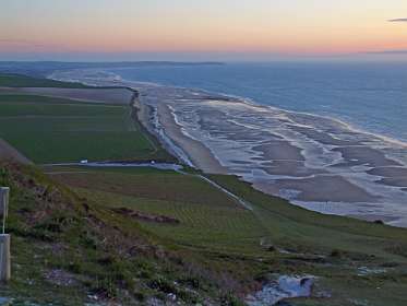 25: 10 30 04_0026<br>Cap Gris Nez vanaf Cap Blanc Nez na zonsondergang