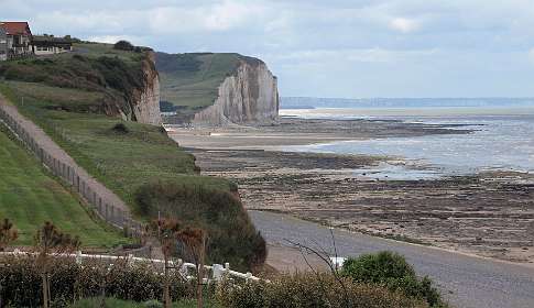 18: 10 04 05_0133<br>De kust voor Mesnil-Val