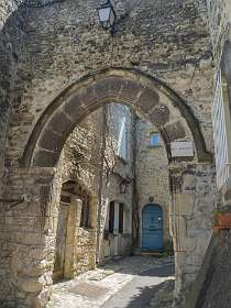 8: 160524-134626_VaisonLaRomaine<br>Poort van de Joodse wijk