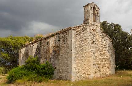 30: 170601153054Caume<br>Oud Romaans kerkje