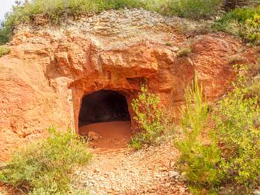 7: 170603104427LesBaux-HDR