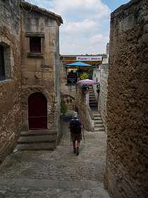 23: 170603121704LesBaux