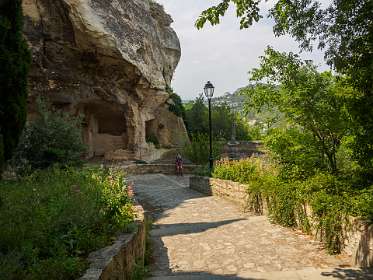 25: 170603122127LesBaux