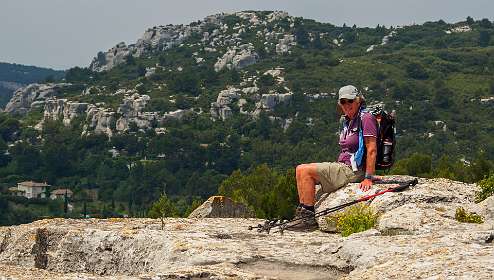 28: 170603124250LesBaux