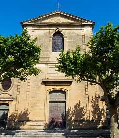 4: 170602164556Maussane<br>Kerk in Maussane les Alpilles