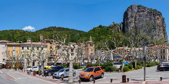 1: 19060605-0514161640_Notre-Dame-Pano-2<br>Castellane