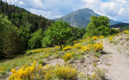 2: 19060606-0610434347_LacDeCastillon