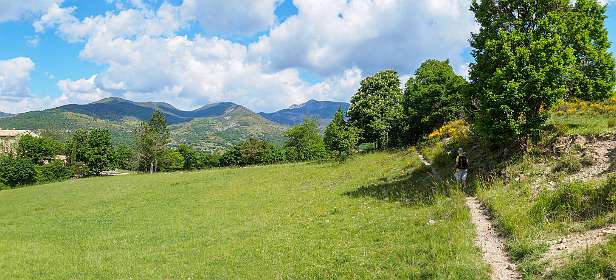 3: 19060606-0610505047_LacDeCastillon-Pano