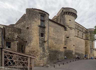12: 160525-140216_Gordes<br>Het Kasteel van Gordes