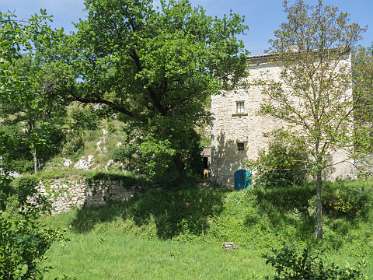 10: 160527-111927_Gordes