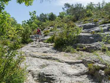 11: 160527-112325_Gordes