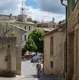 9: 160603-115424_Cucuron<br>Vaugines