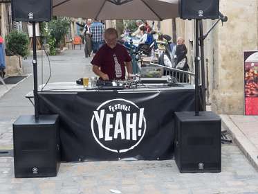 1: 160604-162254_Lourmarin