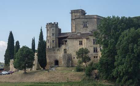 3: 160605-101006_Lourmarin