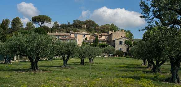 11: 160605-101344_Lourmarin