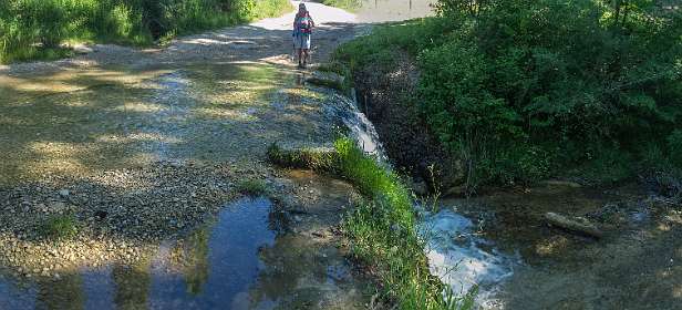 2: 160610-095457_Moustiers_Sainte-Marie-Pano<br>La Maíre