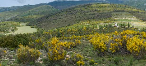 18: 160611-122913_Moustiers_Sainte-Marie-Pano-2