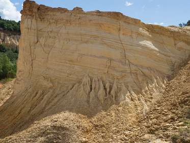 9: 160530-105014_Rustrel