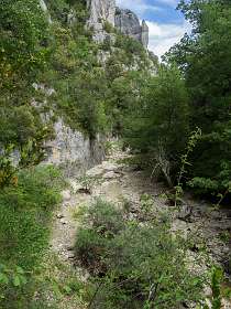 25: 160531-121321_Oppedette<br>Nu komen we op de bodem van de canyon