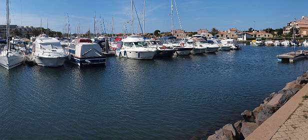 10: Marseillan_120523_03<br>De haven van het naturisten dorp