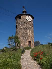 De ronde toren boven Tarascon