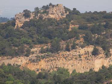 5: Mornas_130505_1059<br>Het kasteel bij Mondragon