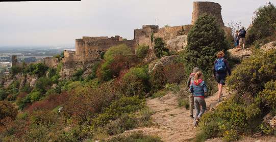 12: Mornas_130505_1129-3<br>Het kasteel boven Mornas