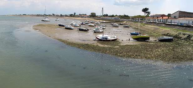 16: 10 15 05_0598_AP12