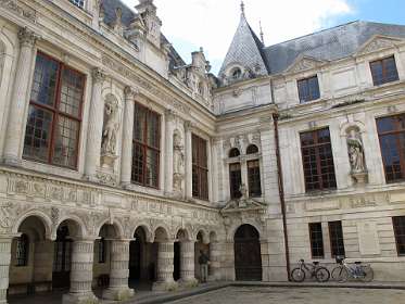42: 10 17 05_0691<br>Stadhuis van La Rochelle