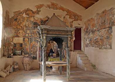 Kerk bij het kerkhof