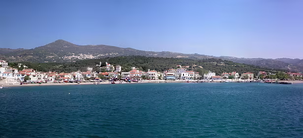 Panorama van Ormos Marathokambou