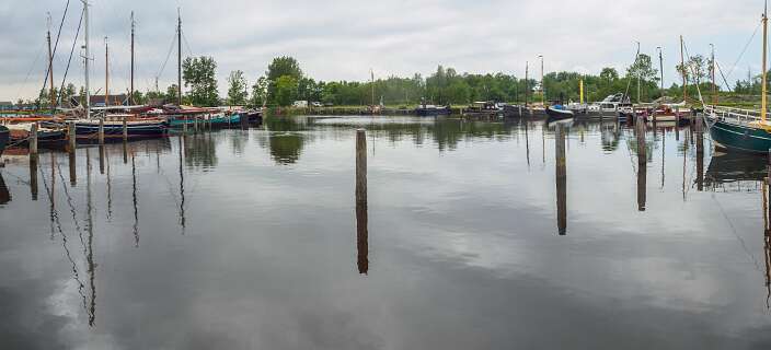 De museumhaven bij de camping
