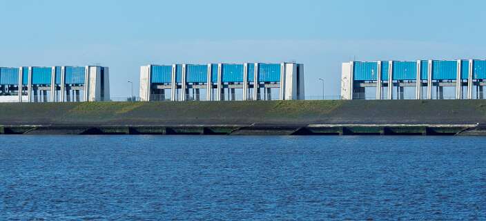 De uitlaatsluizen van het Lauwersmeer