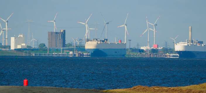 De Eems sperre bij Embden in Duitsland