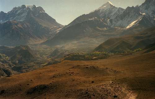 Tergblik op de Thorung La pas