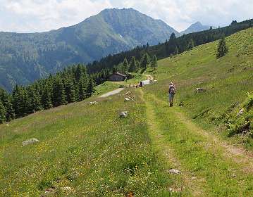We hebben helaas onvoldoende tijd om de Spiesznägel op te gaan, dus keren we om