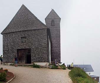 Het kerkje op de top van de Hohe Salve