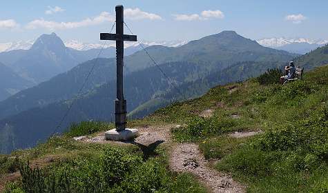 Aan de zuidzijde van de Gaisberg staat nog een kruis