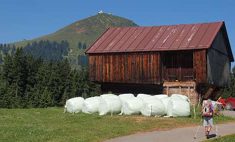 In het midden de Hohe Salve