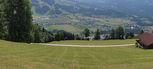 In het dal het zwembad van Westendorf