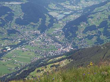 Voor: Schruns, achter Vandans