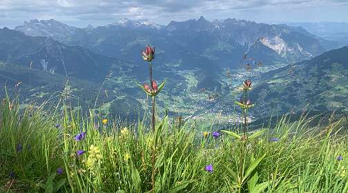 2021, Panorama in de richting van Schruns en de Golm Bahn