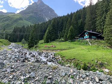 Ook in 2021 liepen we langs de Madrisahütte