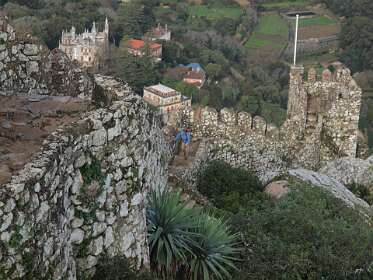 Over de kantelen van de Moorse burcht